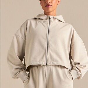 Casual Beige Zip-Up Hoodie